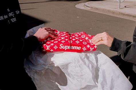 There’s a LV x Supreme pop